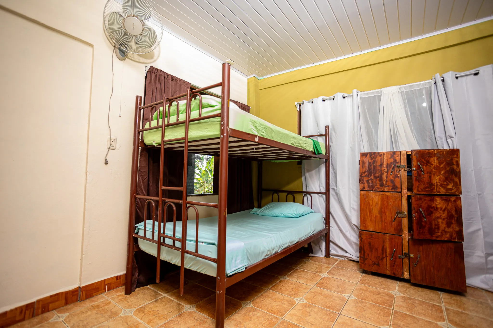 Dormitorio A (compartido)