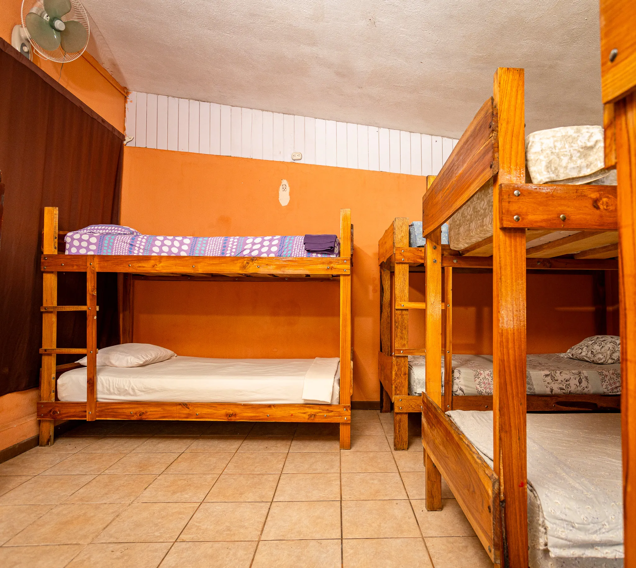 Dormitorio J (compartido)
